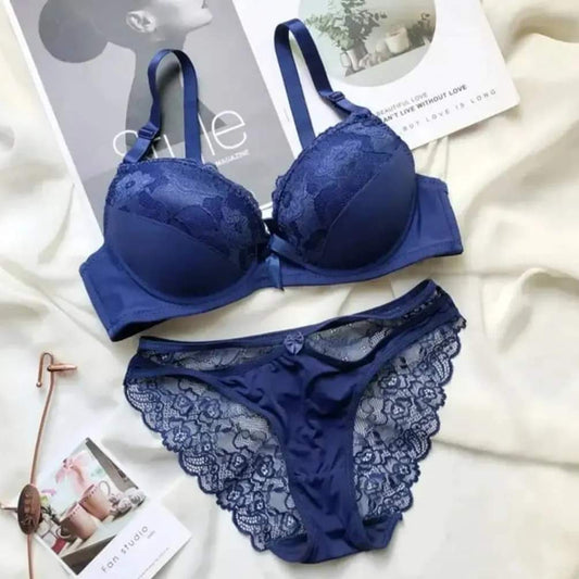 ENSEMBLE SOUTIEN-GORGE ET SLIP BLEU DE NUIT